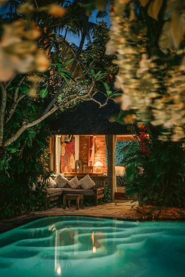 Villa Istimewa Семиняк Екстериор снимка